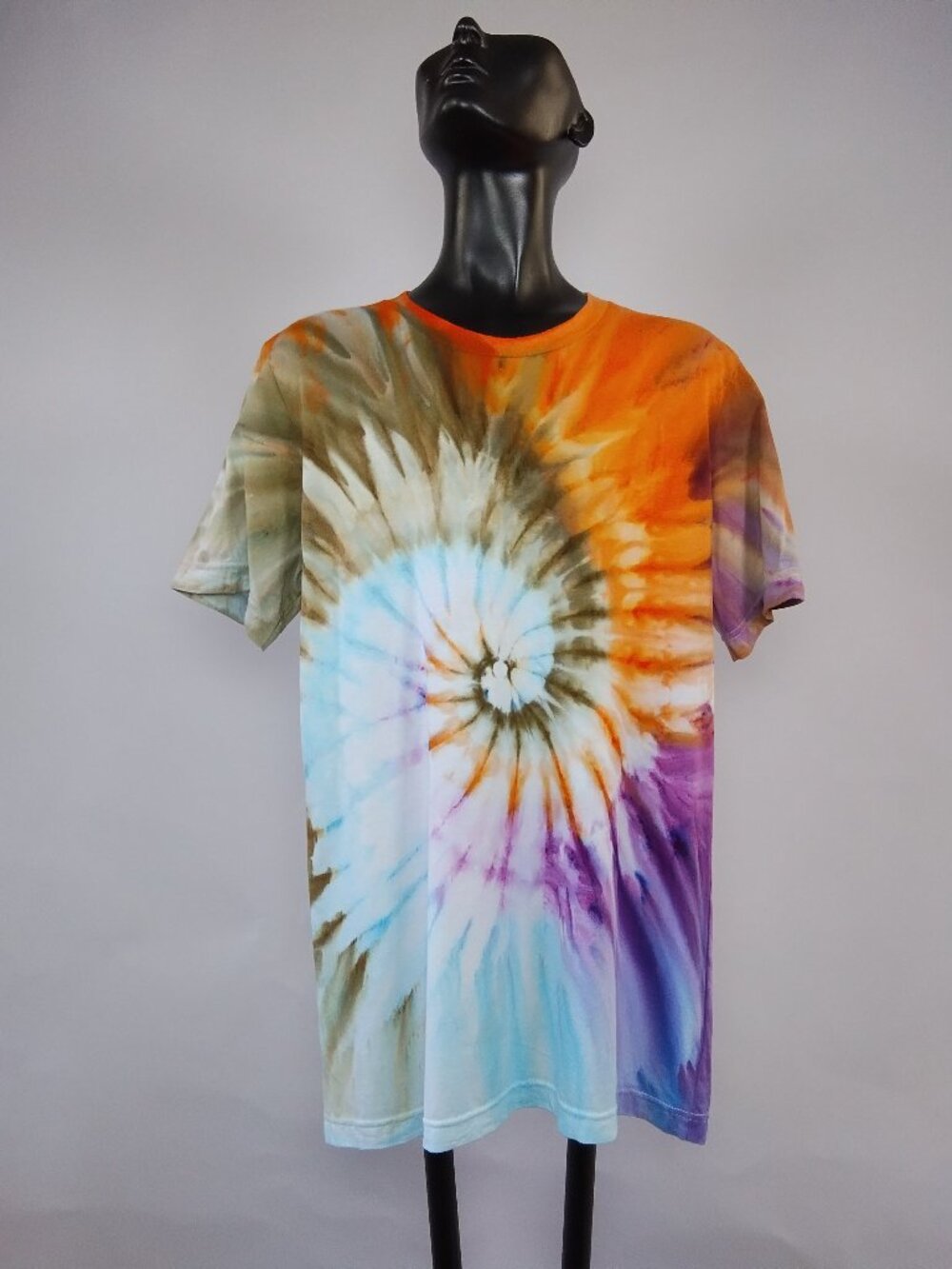 Medium Unisex Bella-Canvas 3001C “Spiral” Ice Dyed T-Shirt